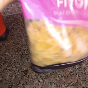 BİM'den Alınan Makarna Böceklenmiş Çıktı: Büyük Marketten Beklenmeyen Hata!