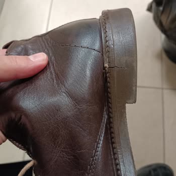 Ünlü Marka Botların Üretim Hatası Ve Yetersiz Müşteri Hizmeti