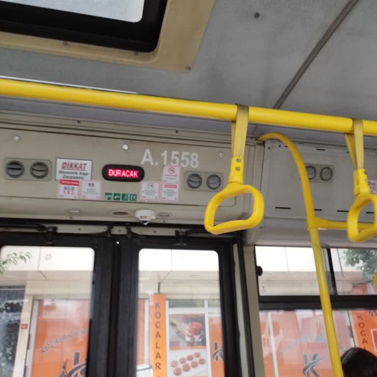 Şoförün Tehlikeli Davranışı: Seyir Halinde Video İzleme