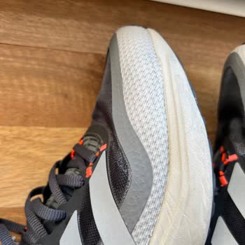 Adidas Ayakkabıda Beklenmedik Dayanıksızlık