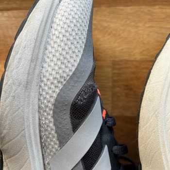 Adidas Ayakkabıda Beklenmedik Dayanıksızlık