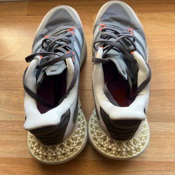 Adidas Ayakkabıda Beklenmedik Dayanıksızlık