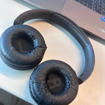JBL Kulaklıkta Kalitesiz Malzeme Sorunu