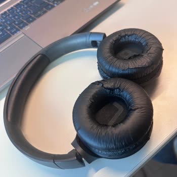 JBL Kulaklıkta Kalitesiz Malzeme Sorunu