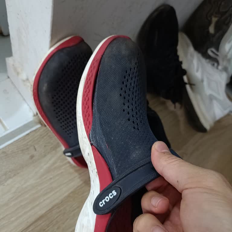 SuperStep'ten Aldığım Crocs Terliklerin Kalitesizliği Ve Yetersiz Müşteri Hizmeti