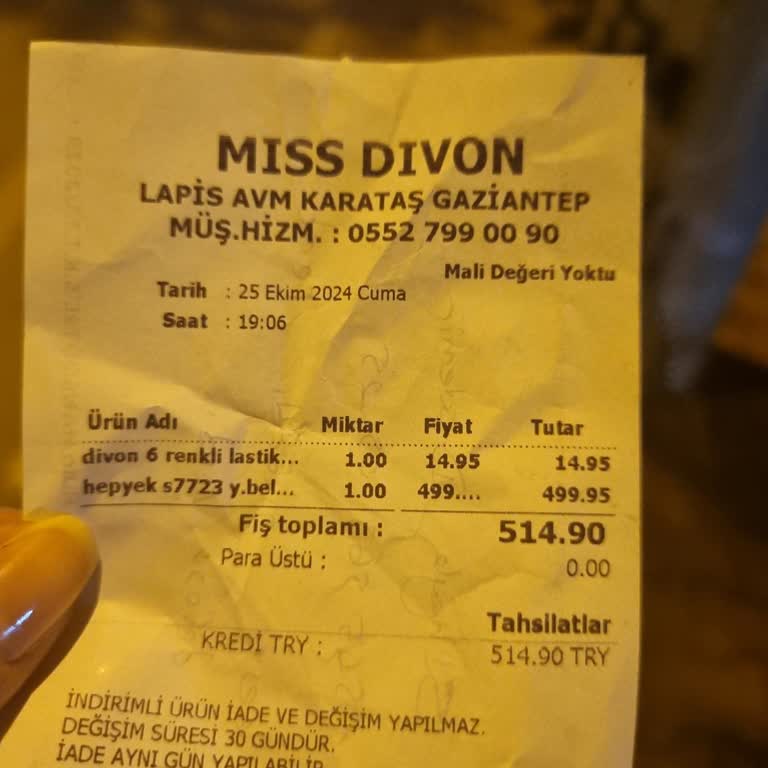 Renk Atan Ürün Ve Saygısız Mağaza Deneyimi