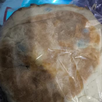 Küflü Bazlama Ekmeği Ve Yetersiz Müşteri Hizmeti