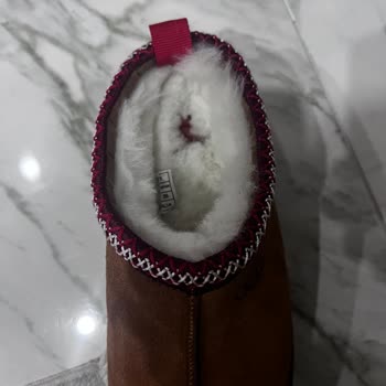Orijinal Diye Satılan Ugg Terlikler Sahte Çıktı