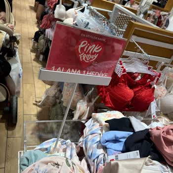 Penti Yanıltıcı Kampanya Tabelalarıyla Zaman Kaybı