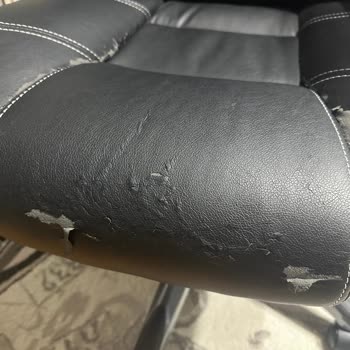 Teşhir Ürünü Deri Koltuklarda Hızlı Yıpranma Sorunu