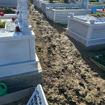 Büyükçekmece Mezarlıkta Çamur Çilesi