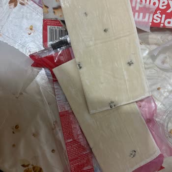 Superfresh Milföy Hamurunda Şok Edici Siyah Noktalar!