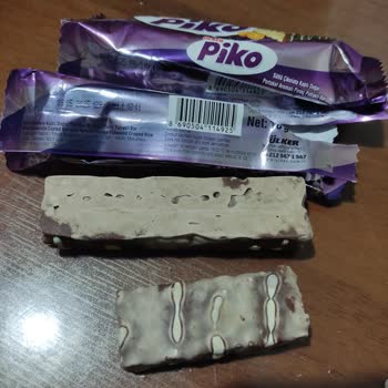 Bozuk Çikolata Deneyimi: Sert Ve Tadı Değişmiş Ürün