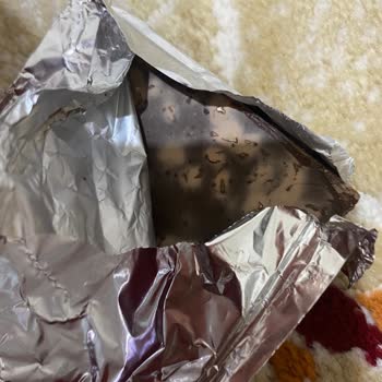 BİM'den Aldığım Çikolatalarda Şüpheli İzler Ve Tazelik Sorunu