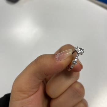 Tektaş Yüzüğümün Sürekli Taş Düşmesi Sorunu