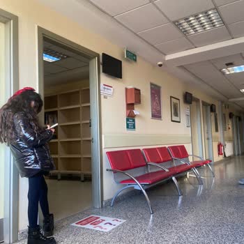 Doktorların Gecikmesi Çocukları Mağdur Ediyor