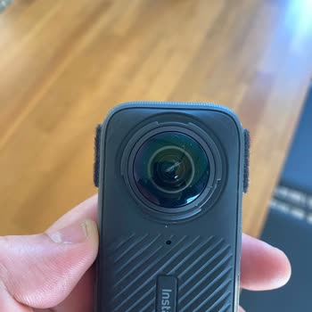 Yurt Dışı Alınan Kameranın Lens Onarımında Yüksek Ücret Talebi