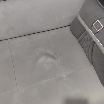 Veyron Üçlü Koltuk Takımı: Kalitesiz Malzeme Ve Ulaşılmaz Müşteri Hizmeti