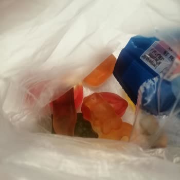 BİM'den Alınan Haribo Ürününde Böcek Şoku
