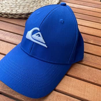 Renk Değiştiren Şapka: Quiksilver Kalite Sorunu