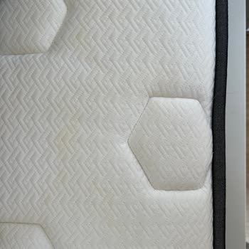 Yataş Yatakta Gizemli Lekeler Sorunu