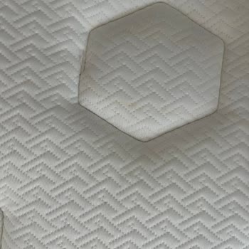 Yataş Yatakta Gizemli Lekeler Sorunu