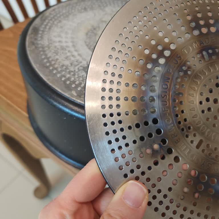 Tefal Tava Setinde Patlayan Kaplamalar Ve Geciken Servis