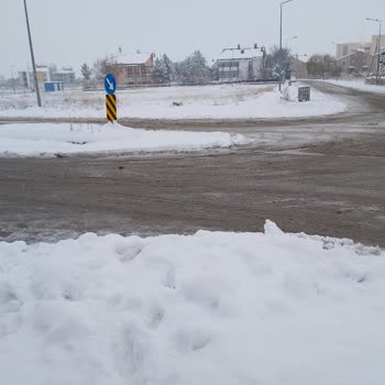 Karlı Havada B2 Otobüsünün Yolcu Almaması Ve GPS Kapatma Sorunu