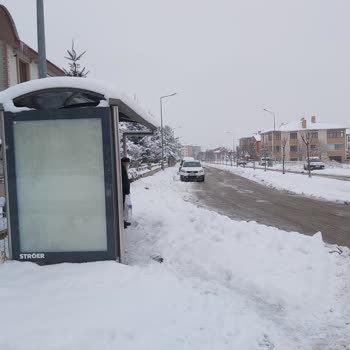 Karlı Havada B2 Otobüsünün Yolcu Almaması Ve GPS Kapatma Sorunu