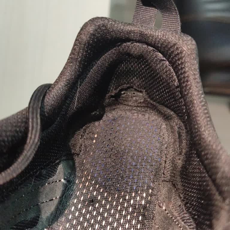 Adidas Ayakkabıda Hızlı Deformasyon Ve İade Sorunu