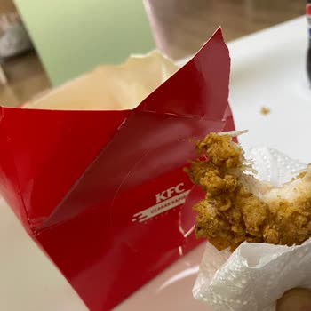 KFC'de Hijyen Skandalı: Tavukta İnsan Saçı!