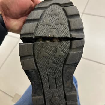 Elle Marka Botun Kısa Sürede Yıpranması