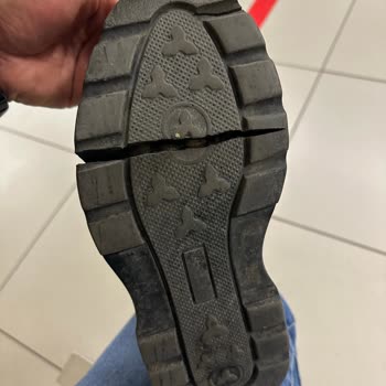 Elle Marka Botun Kısa Sürede Yıpranması