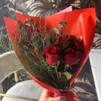 Yanıltıcı Çiçek Gönderimi Ve Yetersiz Telafi