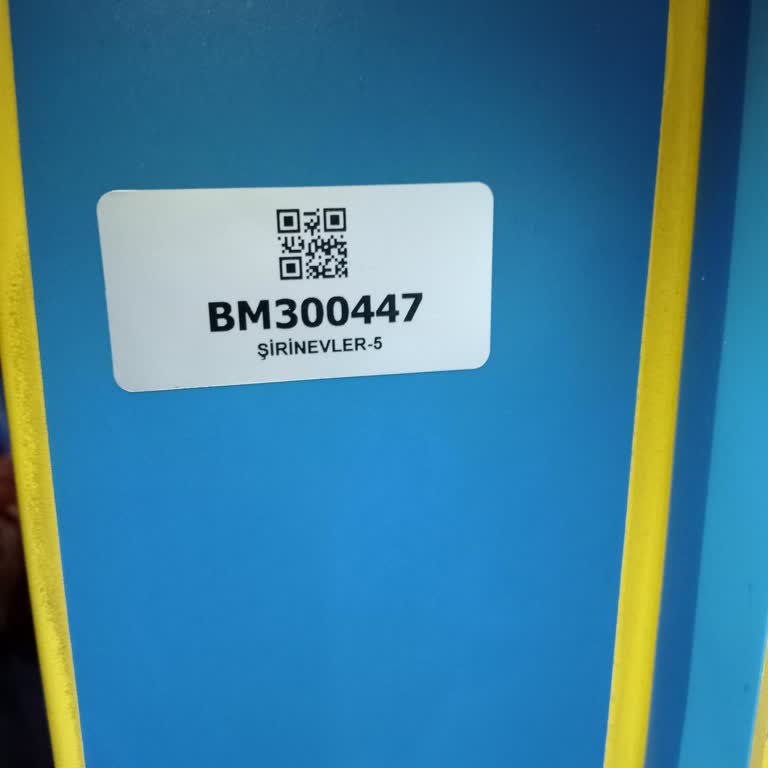 Metrobüs Biletmatik Hatası: Kart Verilmedi, Para Geri Dönmedi