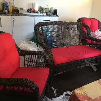 Bauhaus'tan Eksik Teslimat: Köy Evine Ulaşmayan Minderler