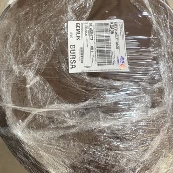 Kırık Sehpa Ve Çözümsüz Bekleyiş