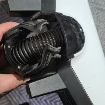 Bosch Süpürge Başlığı Kırıldı: Beklenmedik Mağduriyet