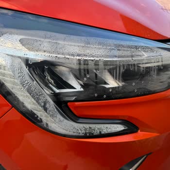 Renault Clio Far Nemlenmesi Ve Yüksek Değişim Maliyeti