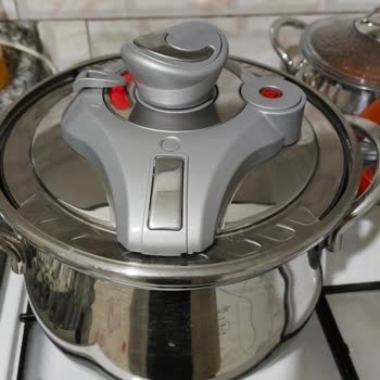 Düdüklü Tencere Sorunu Ve İlgisiz Firma