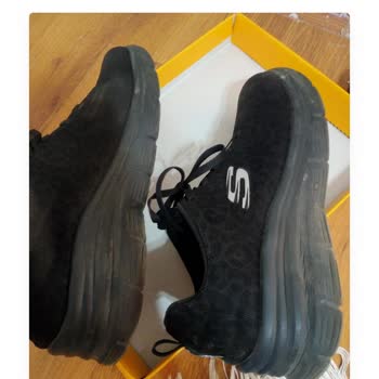 Skechers Ayakkabıda Beklenmedik Çatlaklar Ve Taban Erimesi