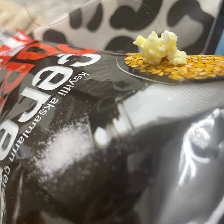 Çerezza Popcorn'da Hijyen Sorunu: Poşetten Çıkan Saç