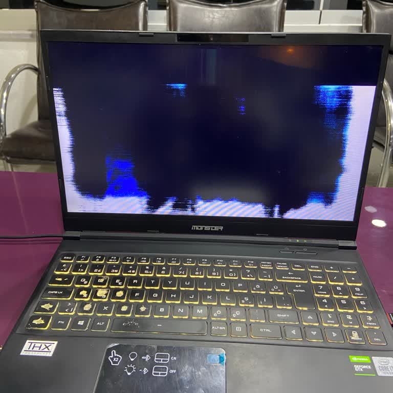 Monster Bilgisayar Ekran Problemi: Ayıplı Ürün Talebi