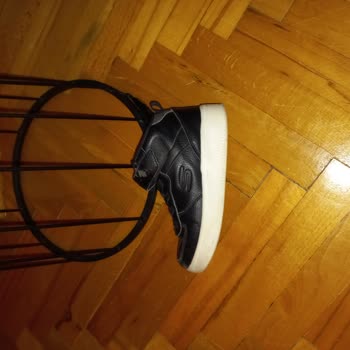 Skechers Ayakkabıda Üretim Hatası Ve Yetersiz Destek