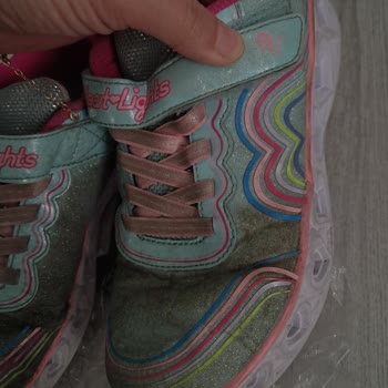 Kalitesiz Ayakkabı Ve Yetersiz Müşteri Hizmeti