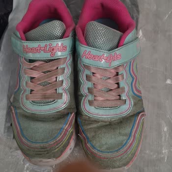 Kalitesiz Ayakkabı Ve Yetersiz Müşteri Hizmeti