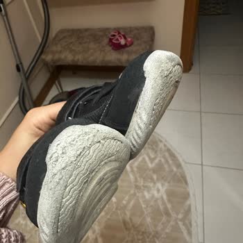 Dayanıksız Ayakkabı Ve Yetersiz Müşteri Hizmeti