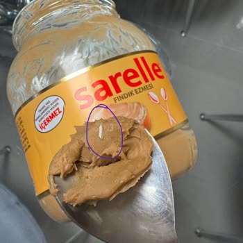 Fındık Ezmesinde Cam Parçası Tehlikesi