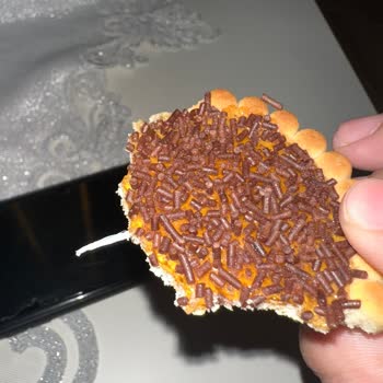 Eti Cin Ürününden Çıkan Plastik Parça Şoku