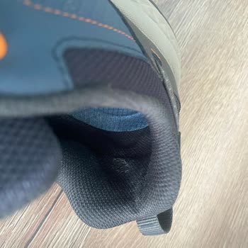 Kalitesiz Ürün Ve İlgisiz Müşteri Hizmetleri